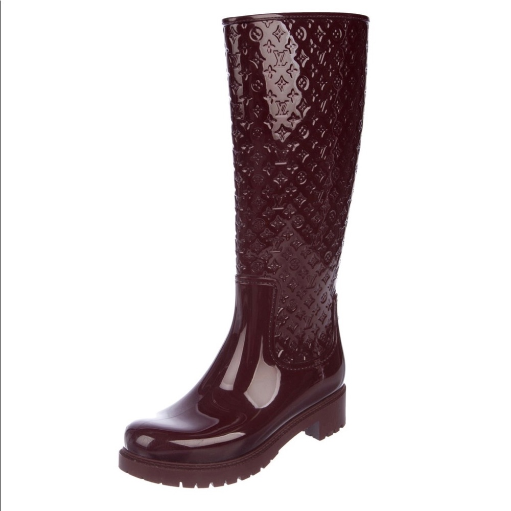 Burgundy Louis Vuitton rain boots!!